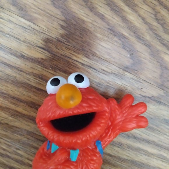 Sesame Street Elmo toy figure - Picture 3 of 7